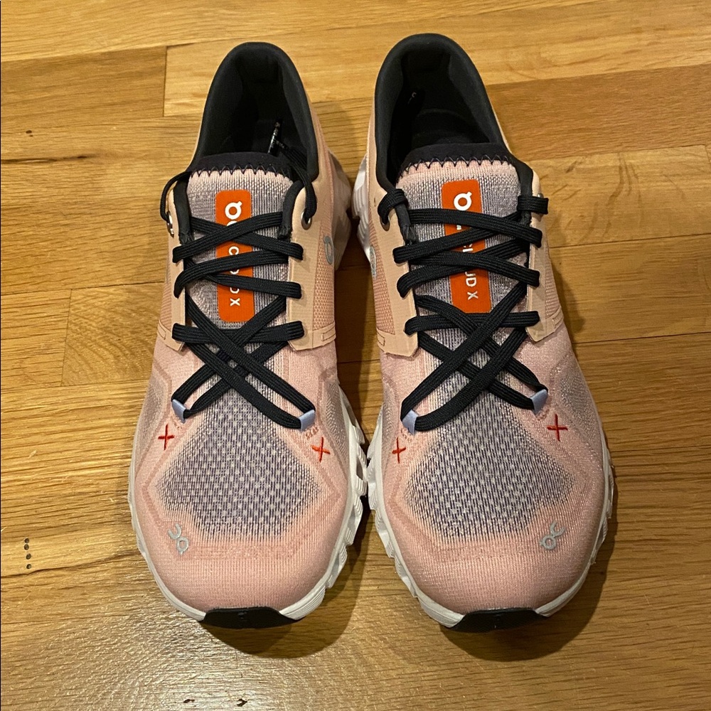 ON Women’s Cloud X3 Low Top Sneakers. - Picture 4 of 7